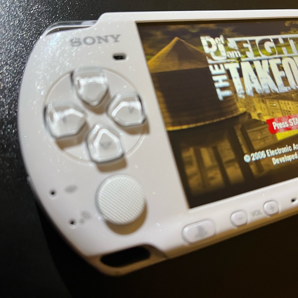 Sony Psp - Picture 2 of 13